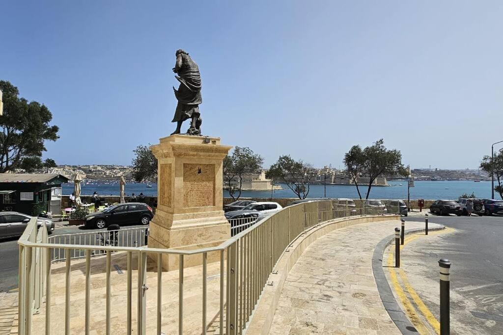 Modern Elegance Valletta Apartment Exterior photo