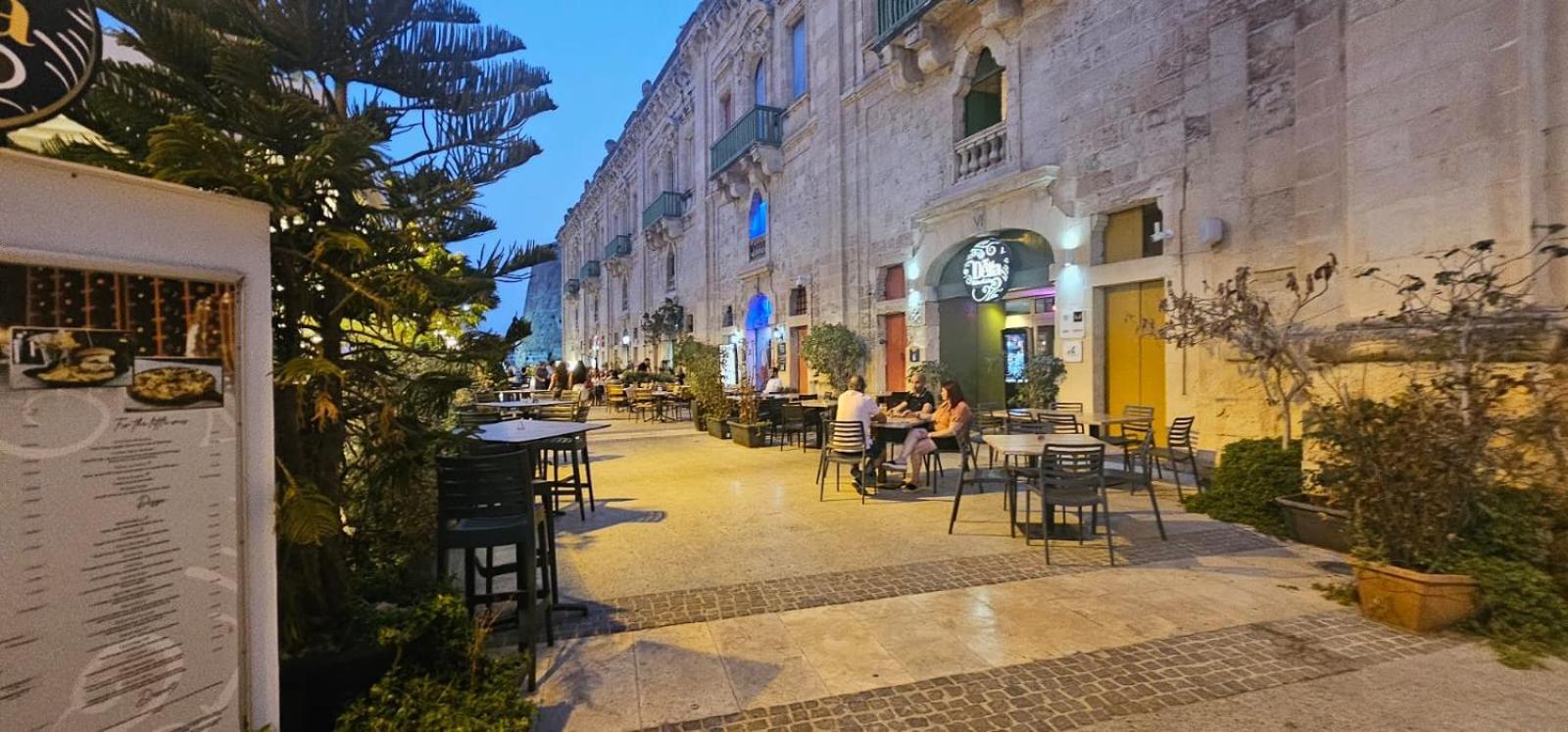 Modern Elegance Valletta Apartment Exterior photo